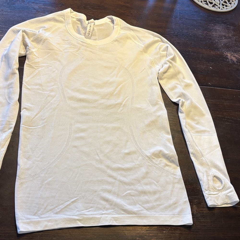Lululemon Swiftly White Long Sleeve, 6